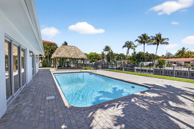 Building Photo - 1254 SW 4th Ct