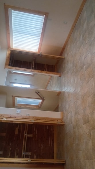 Building Photo - 147 Sunrise Ln