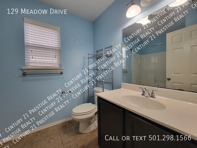 Building Photo - 129 Meadow Dr