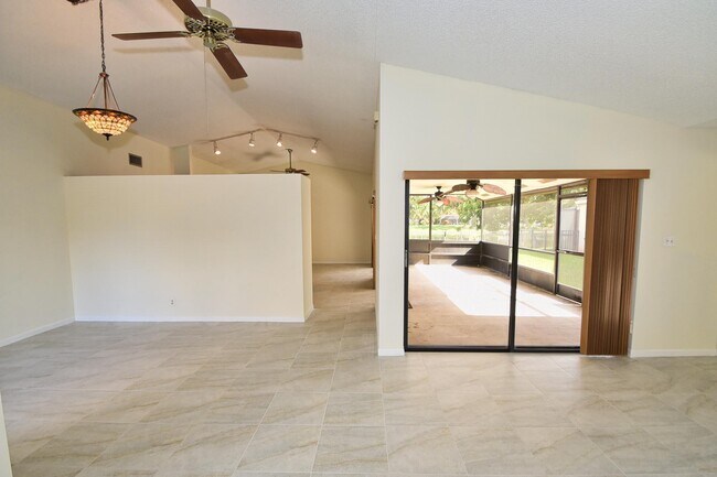 Building Photo - 21518 Summertrace Cir