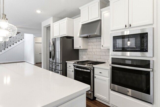 Building Photo - 8017 Whisper Grove Dr