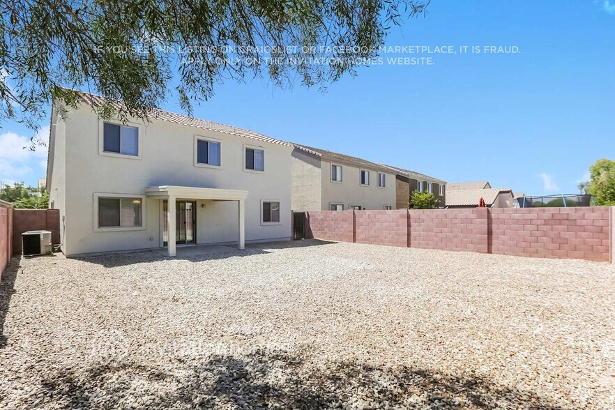 Building Photo - 3134 W Wayland Dr