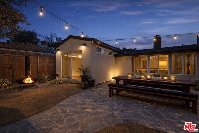 Building Photo - 4837 Gentry Ave