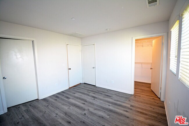 Building Photo - 14107 W Birch Ln