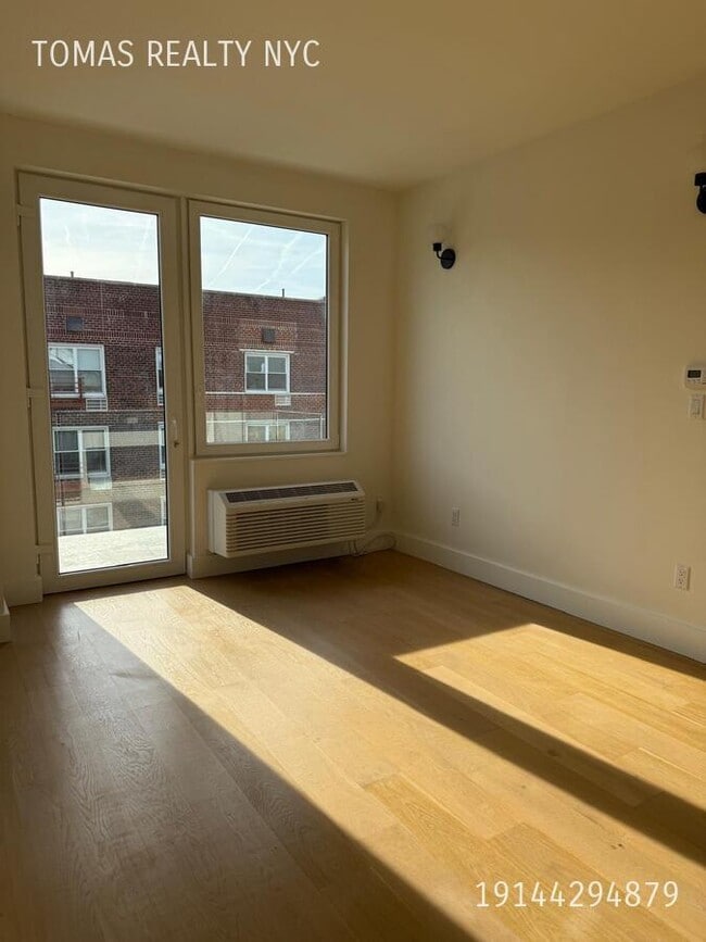 Building Photo - 3103 Sedgwick Ave