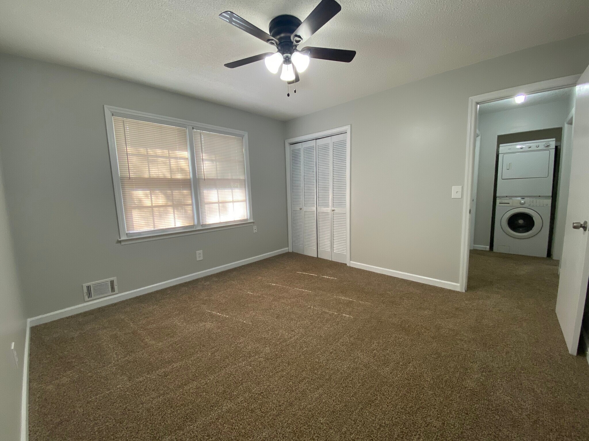 Building Photo - 195 N Etowah Dr