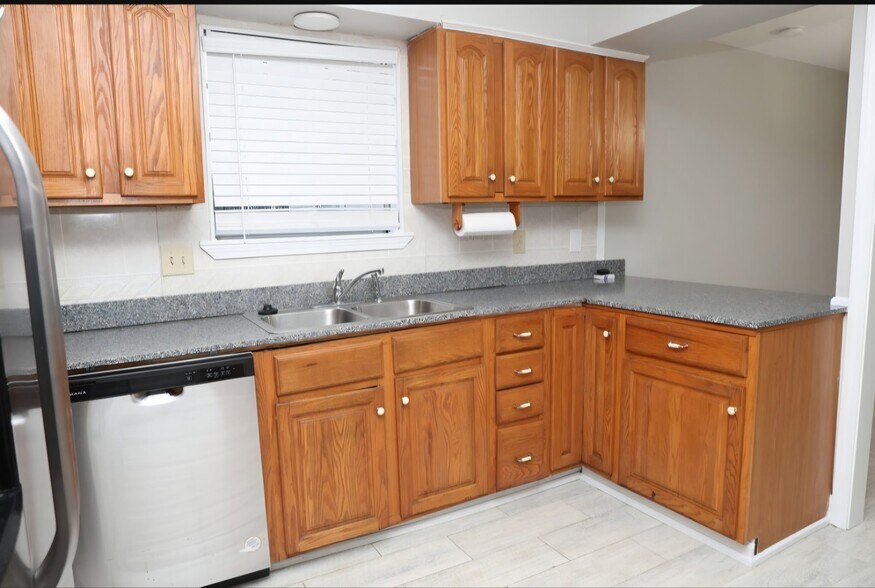 Building Photo - 417 Brandywine Blvd