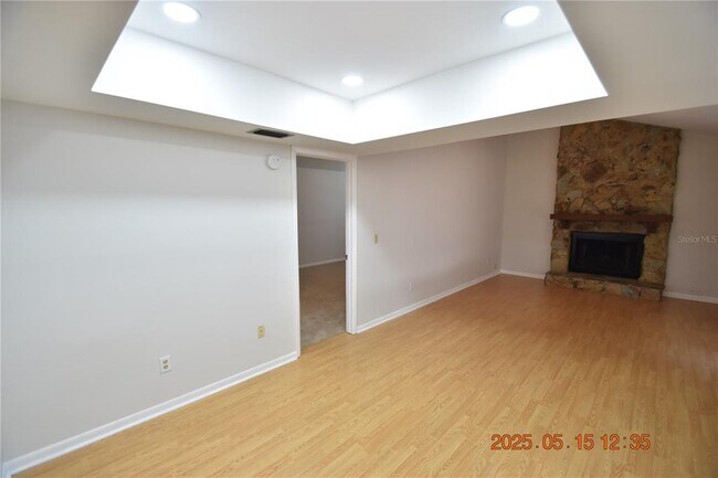 Building Photo - 4008 Briarlake Dr