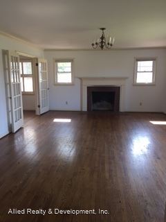 Building Photo - 3 br, 2.5 bath House - 229 Cedar Crest