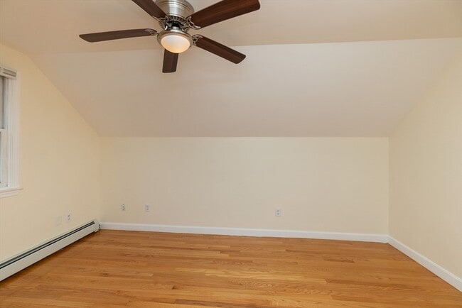 Building Photo - 27 Bowdoin St