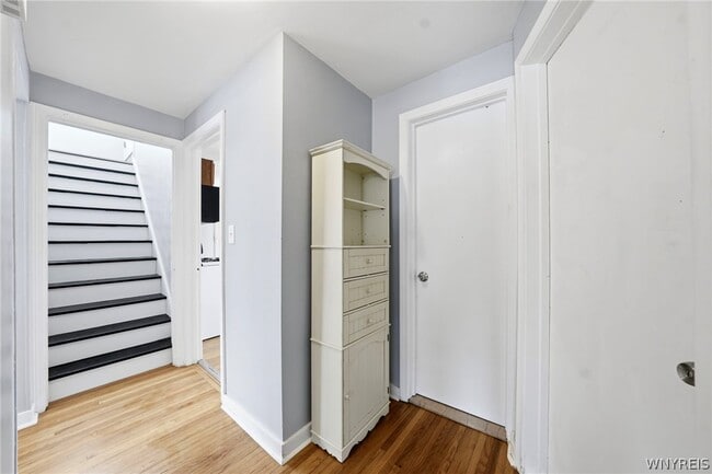 Building Photo - 38 Harvest Ave