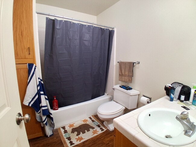 Building Photo - 769 N 200 E