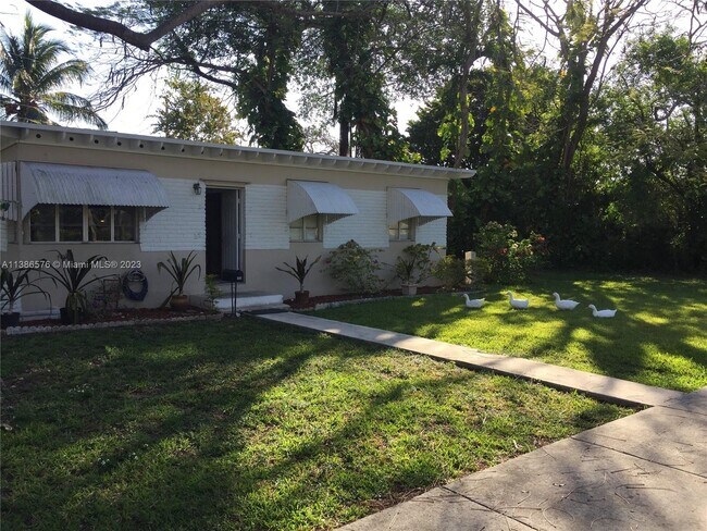 Building Photo - 201 Flagler Dr