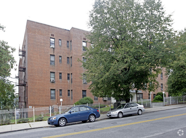 Primary Photo - Pine View House