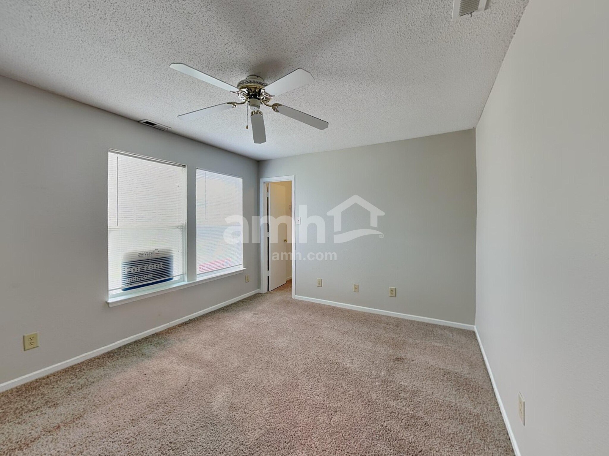 Building Photo - 10296 Kings Gap Way