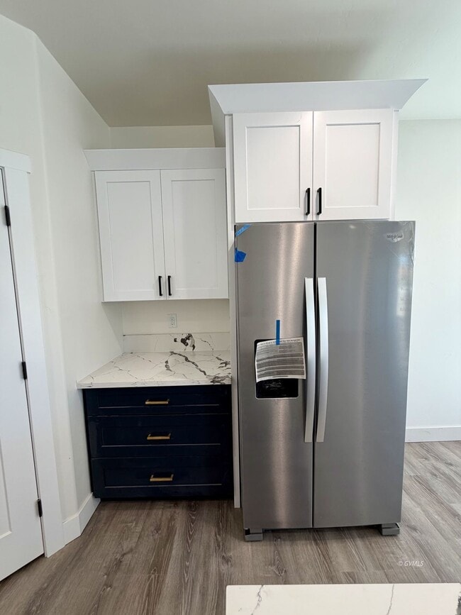 Building Photo - 1204 S Central Ave