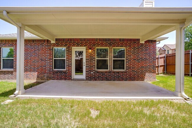 Building Photo - 3801 Weatherstone Dr
