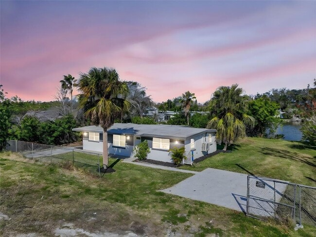 Building Photo - 4505 Cottonwood Dr