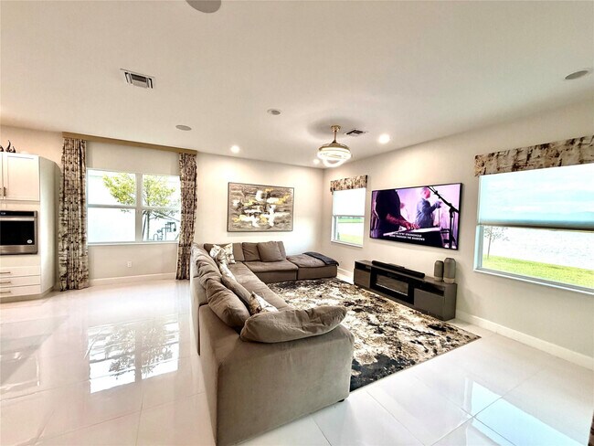 Building Photo - 15131 Courtland Ct