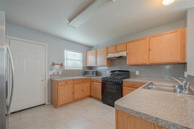 Building Photo - 2927 Steelhead Dr