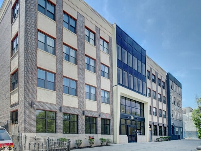Building Photo - 90 Clinton Ave