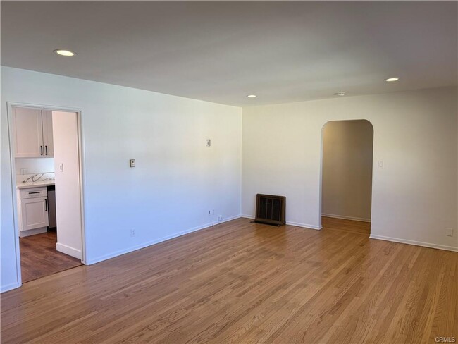 Building Photo - 2338 W 239th St