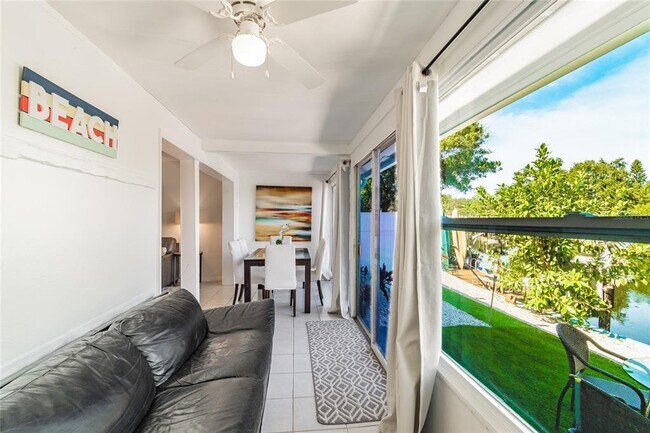 Building Photo - 607 Betmor Ln