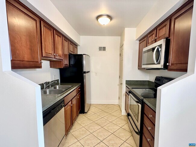 Building Photo - 104 Turtle Creek Rd