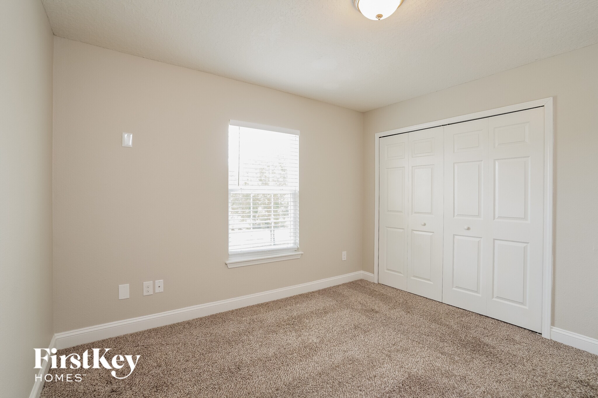 Building Photo - 423 Mahoney Lp