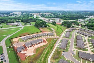 Building Photo - "Get $3,000 Off Rent Today!" Offer Expires...