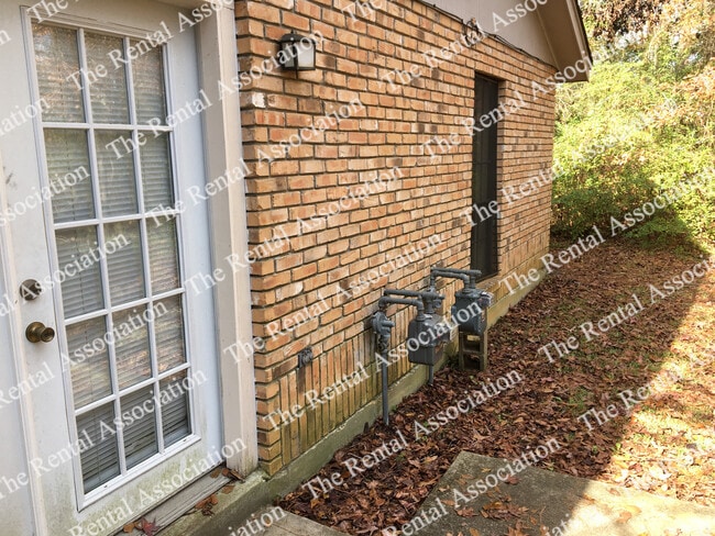 Building Photo - 3108 Zachry Ave