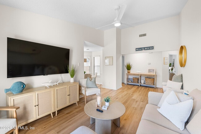 Building Photo - 1105 Mimosa Cove Ct W