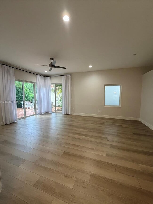 Building Photo - 1480 Sweetbay Way