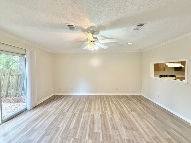 Building Photo - 10135 Vixen Pl
