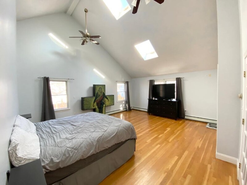 Building Photo - 6 Franklin St