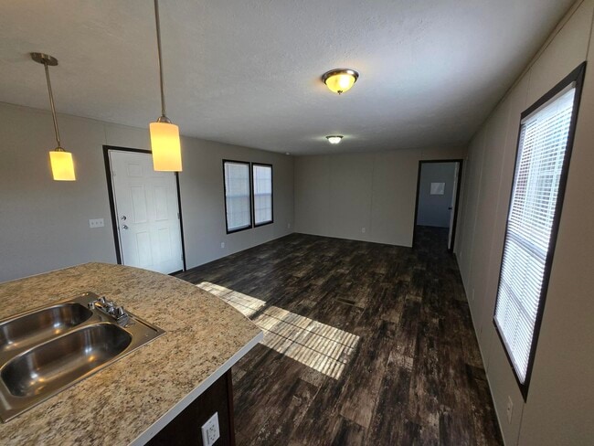 Building Photo - 6045 Frederick St