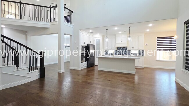 Building Photo - 10870 Grayhead Dr