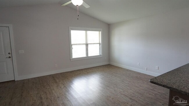Building Photo - 138 Cottage View Dr