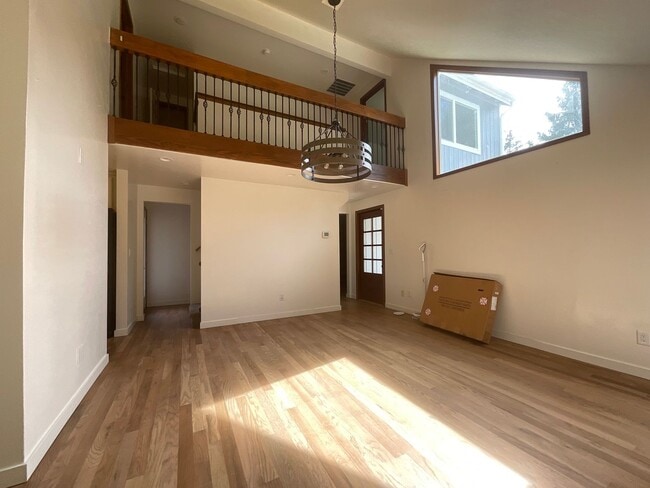 Building Photo - Beautiful 2 Story, Updated Home on Large Lot with 27x27 Shop! Military Welcome!