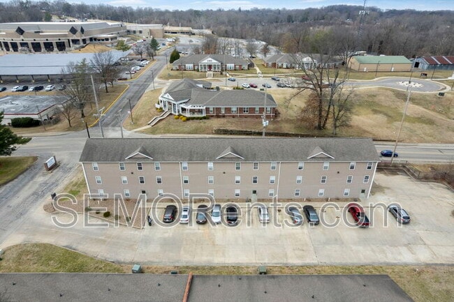 Building Photo - 3 Village Dr