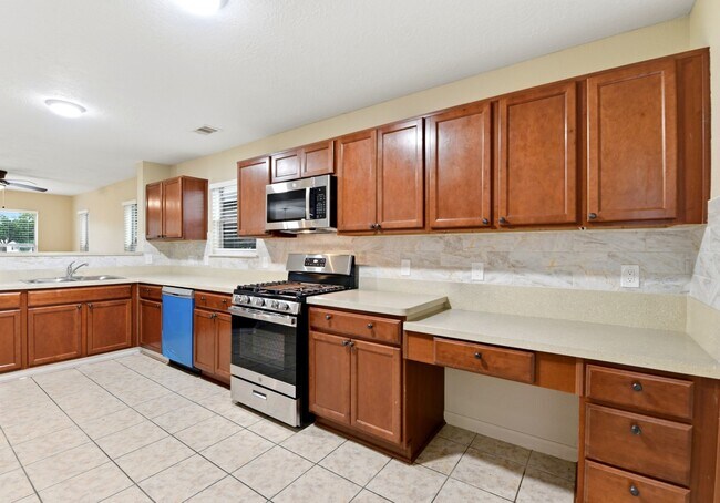 Building Photo - 1230 Grassy View Dr