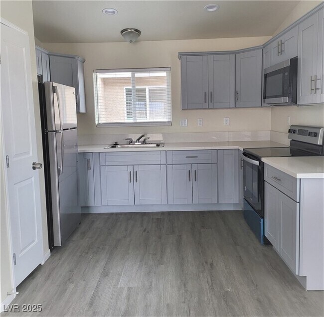 Building Photo - 1901 Bighorn St