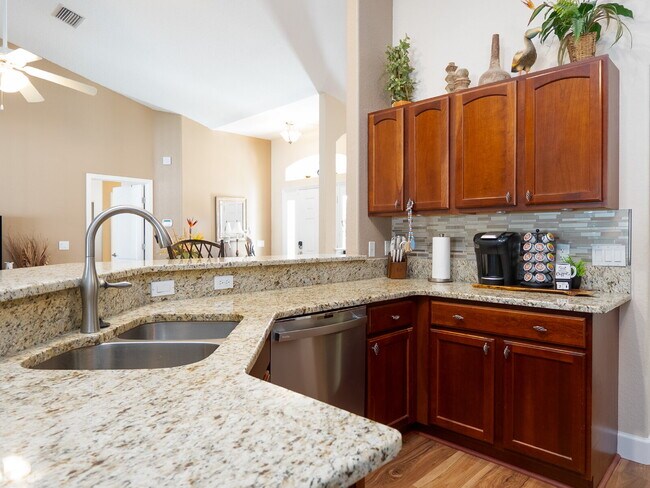 Building Photo - Move in with Zero Deposit! Turnkey Furnish...