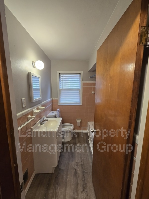 Building Photo - 18947 Runyon St