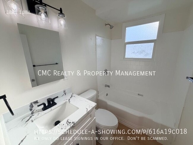 Building Photo - 4512 N Banner Dr