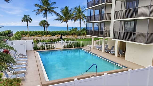 Building Photo - 10475 Gulf Shore Dr