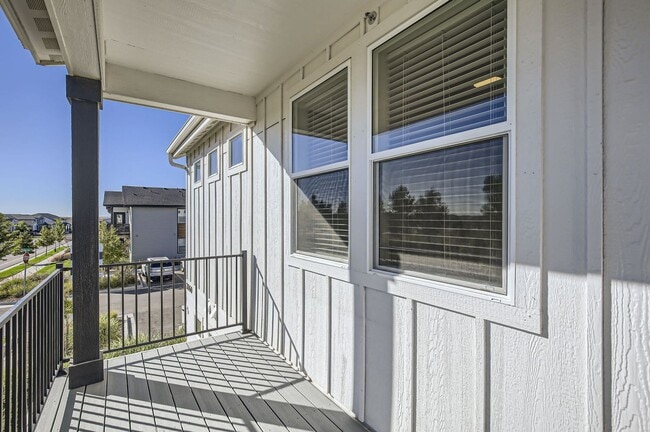 Building Photo - 2060 Autumn Moon Dr