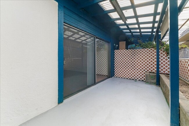 Building Photo - 448 W Windsor Rd