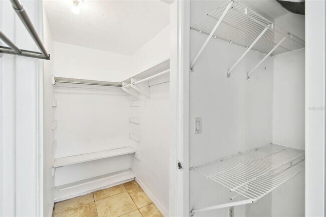 Building Photo - 3248 Rock Valley Dr