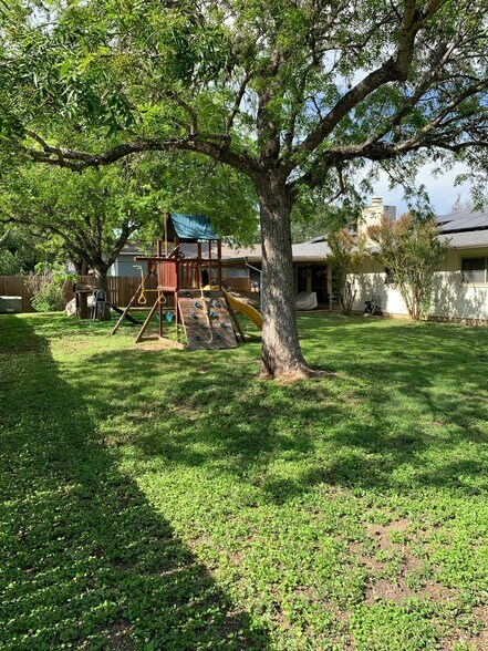 Building Photo - 9135 Braswell St